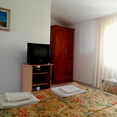 The Four Fish Apartment *